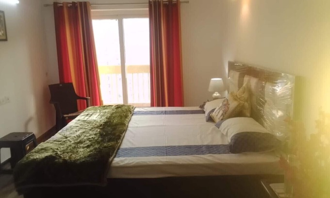Greater Noida Apartment | Fully Furnished 3 Bedroom Apartment@ Greater Noida