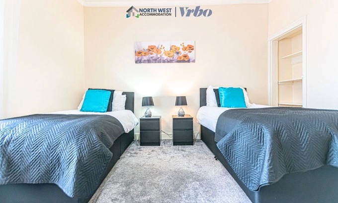 Manchester House | Fully Furnished 3BR House in Manchester | Free Wifi & Parking | Near City Centre