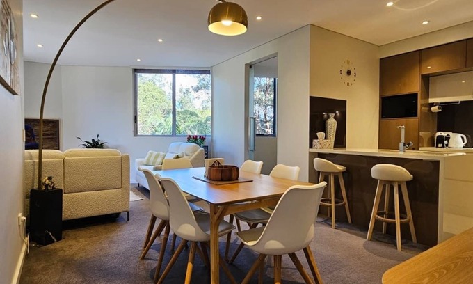 Lane Cove North Apartment | Fully Furnished Apartment with Premium AmenitiesnLane Cove North/Long term