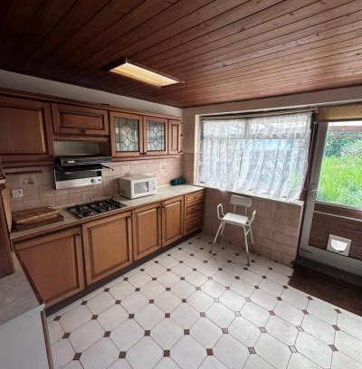 Ponders End Apartment | Fully Furnished 2-Bedroom House with Garden and Parking, Mayfield Crescent, N9