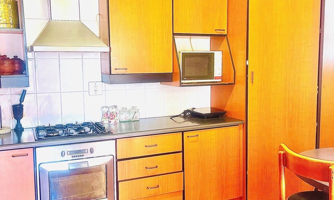 Greater Johannesburg Metropolitan Area Villa | Fully furnished home in Melville-5 minutes to the famous 7th Street