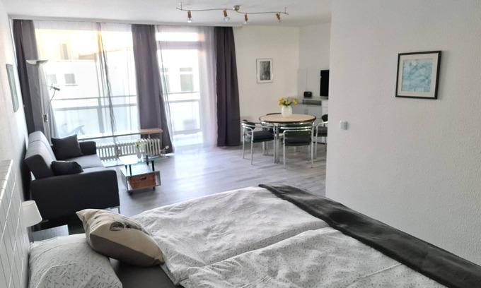 Rathaus Apartment | Fully furnished studio apartment, 47m² large, directly in the city center, with balcony!!!