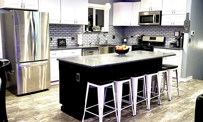 Wasilla House | Fully remodeled, centrally located, family friendly home