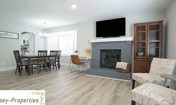 Northeast Raleigh House | Fully Renovated Home with Fenced Yard