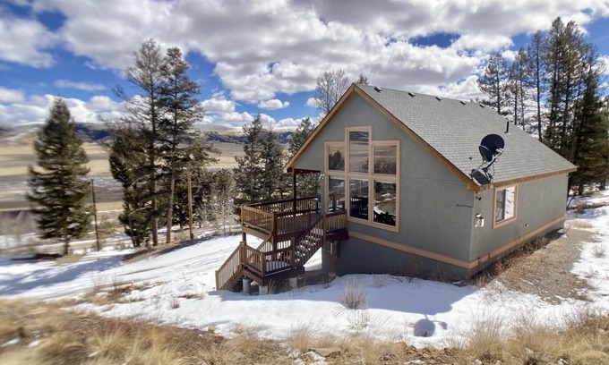 Fairplay Cabin | Fully Stocked Family Friendly Cabin Near Breckenridge