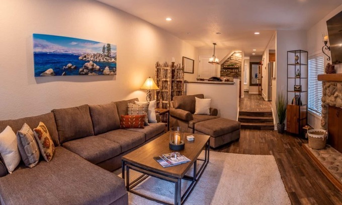 Incline Village Condo | Fully Stocked & Spacious McCloud 3Bed/2.5 Walk to Lake 1-Car Garage