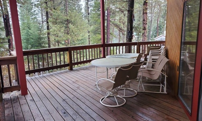 Garden Valley Cabin | Fun Cabin at Terrace Lakes - Sleeps 18 - Hot Springs Pool available