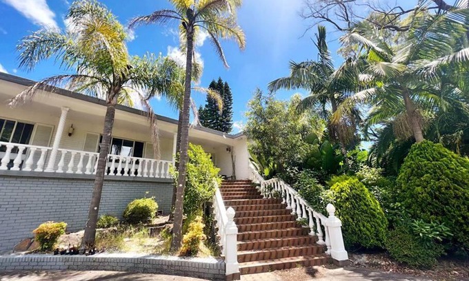 Dural House | Fun Family Holiday Home Dural
