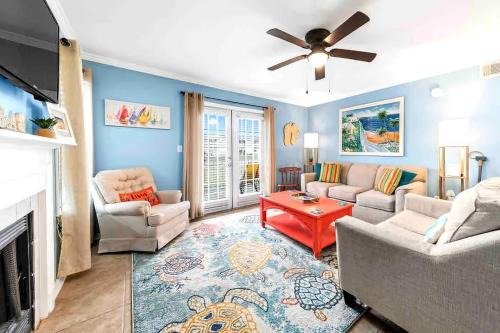 Gulf Shores Apartment | Fun first floor condo with pool hot tub gym and tennis courts