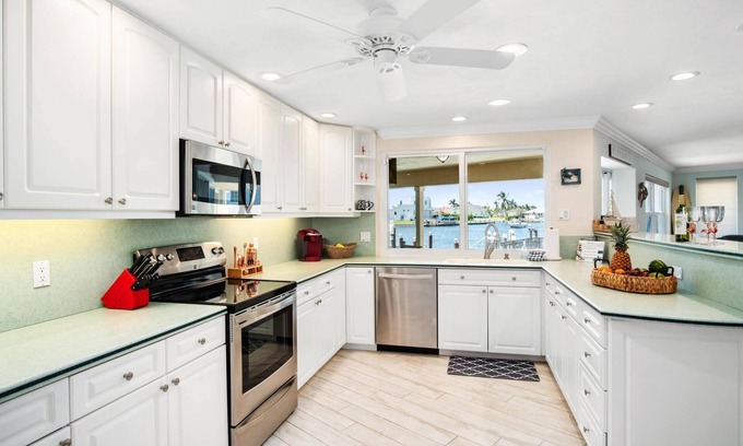 Marco Island House | Fun in the SUN! Waterfront, Pool w/All Day Sun, Beach Gear, WiFi and Direct Access ~Watch the Sunset