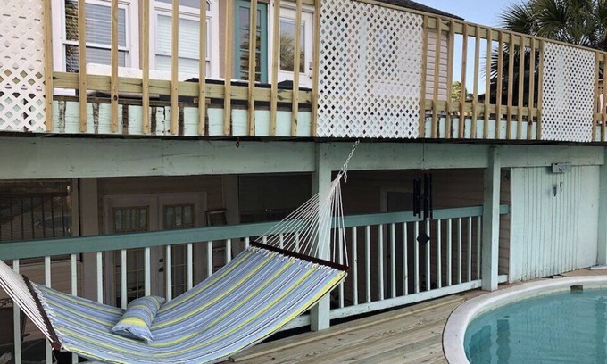 Alligator Point House | Fun Pool House - Upstairs