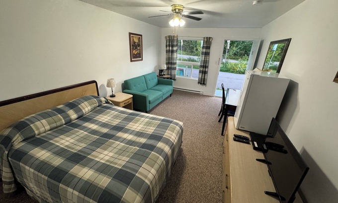 Edgetts Landing Hotel | Fundy Rocks Resort Motel Room Close to Famous Hopewell Rocks,