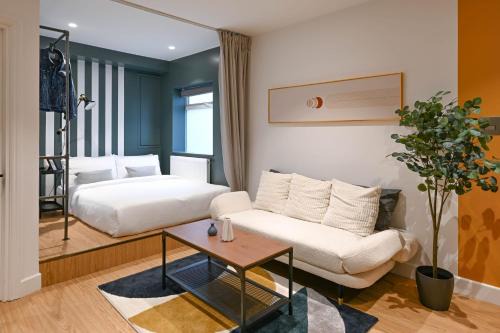 Angel Apartment | Funky Studio Apartment Close to Angel Station and Regent Canal