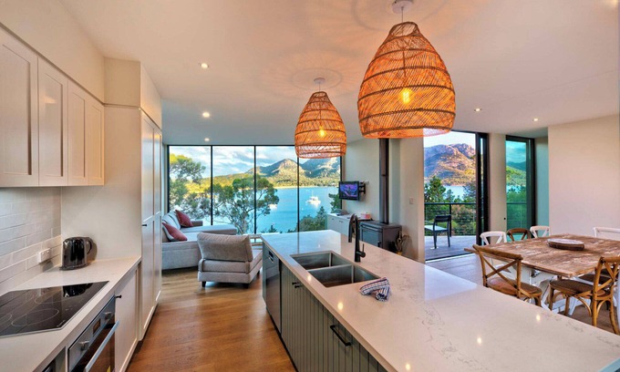 Coles Bay House | Furneaux - Freycinet Holiday Houses