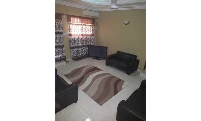 Manjai Kunda House | Furnished 3 bedroom Villa in Kuto for rent