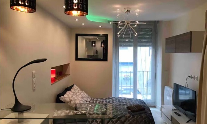 Montlucon Apartment | Furnished and equipped studio in city center with FREE WIFI