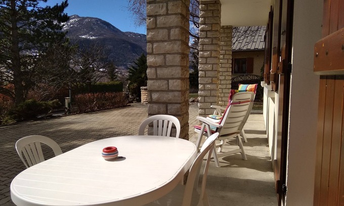 Guillestre House | Furnished apartment ground floor of villa Guillestre