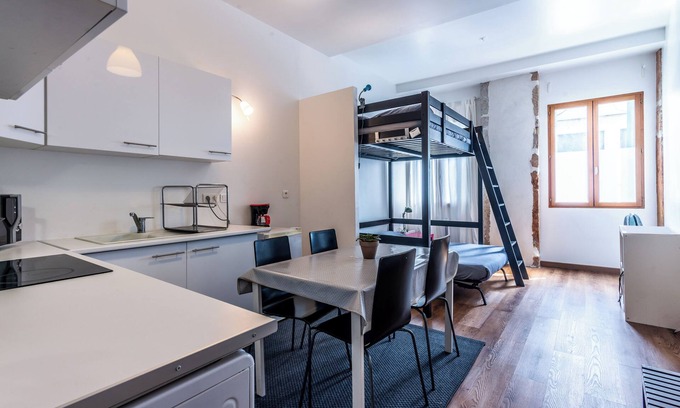 3rd Arrondissement Apartment | Furnished apartment Lyon 3ème for 4 people