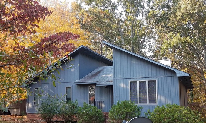 Seneca Apartment | Furnished apartment perfect for short term stay!