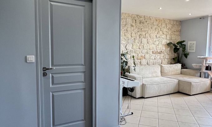 Issy-les-Moulineaux Apartment | Furnished Flat - 3 Rooms