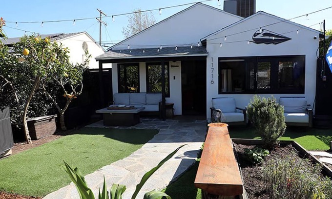 West Los Angeles House | Furnished House: Master Bedroom, Master Bath, Six Remote Controlled Sky-Lights
