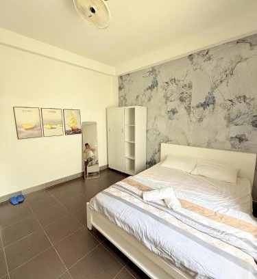 Downtown Ho Chi Minh City Apartment | Futuristic Inn