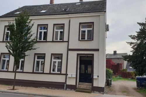 Osterburg Apartment | Gäste- und Monteurwohnung in Osterburg mit AC