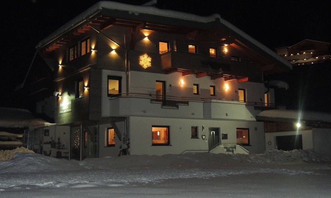 Sankt Anton am Arlberg House | Gästehaus Alpina
