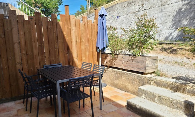 Montbrun-les-Bains Apartment | Gîte 2, 52 square metres, sleeps 6 near Montbrun Les Bains