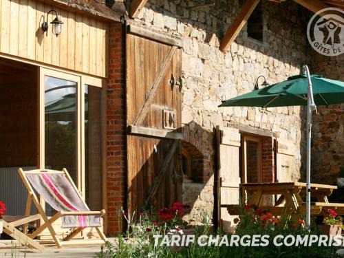 Saint-Romain-d'Urfe House | Gîte 3 chambres avec terrasse, jardin et équipements bébé - FR-1-496-190