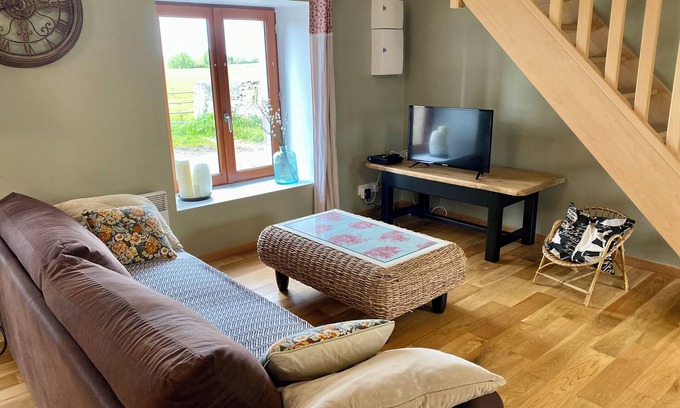 Neuville-au-Plain House | Gîte 5 Personnes au Bord du Marais. A 15min des Plages. Animaux Acceptés