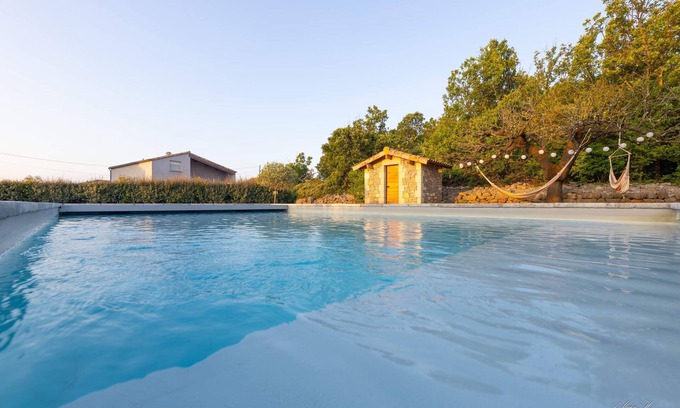Les Vans Villa | Gîte 8 Personnes - Villa Climatisée Avec Piscine Privée