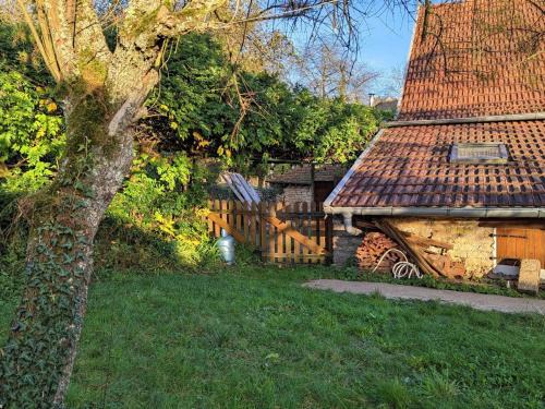 Courtesoult-et-Gatey House | Gîte atypique à Courtesoult-et-Gatey pour un séjour confortable - FR-1-583-491
