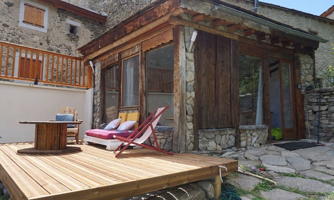 Targassonne Ski Chalet | Gîte atypique 6p.jardin sauna wi-fi 1600m altitude