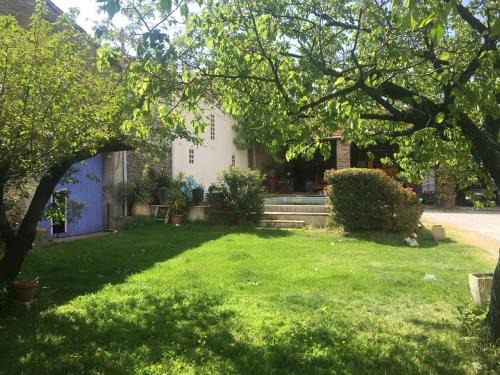 Olonzac Apartment | Gîte au cœur d un caveau de dégustation de vin