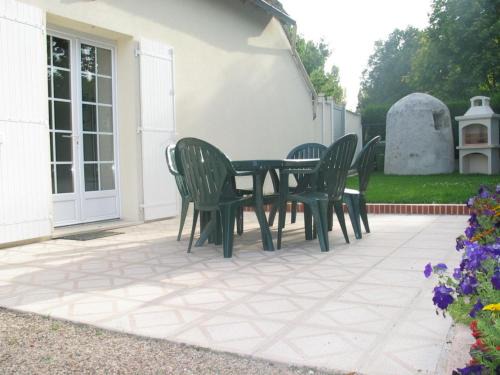 Maslives House | Gîte au pied du Château de Chambord avec grand jardin, équipements de loisirs et accès vélo - FR-1-491-352