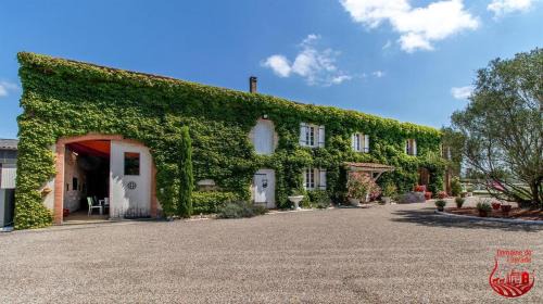 Graulhet Bed & Breakfast | Gîte avec piscine