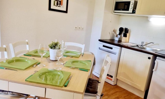Boulleville Apartment | Gîte Bulle de détente-Aux Portes d'Honfleur avec piscine couverte