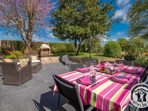 Morannes House | Gîte charmant avec jardin, proche activités nautiques - FR-1-622-75