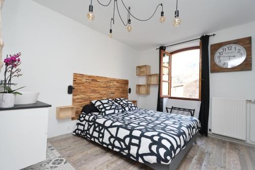 Saint-Montan Apartment | Gîte climatisé "Baugallo Pastourelle"
