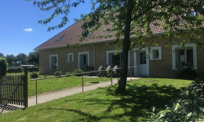 Belle-et-Houllefort House | Gîte confort à la ferme, 10km de Wimereux, 4 ch., jardin, terrasse, parking, animaux acceptés, WiFi - FR-1-376-82
