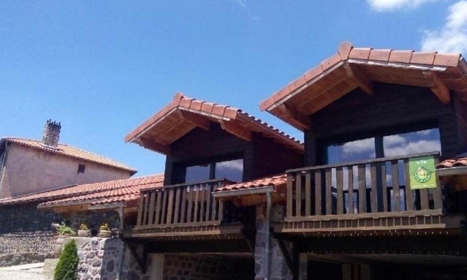 Solignac-sur-Loire House | Gîte confortable près de la Cascade de la Beaume avec terrasses et parking privatif - FR-1-582-30