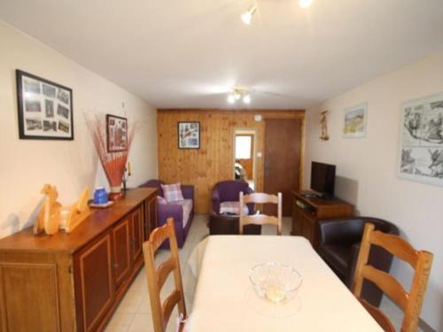 Xonrupt-Longemer Apartment | Gîte convivial à Xonrupt-Longemer, près du lac et des activités sportives, avec wifi et terrasse - FR-1-589-204