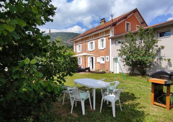 Saint-Ame Apartment | Gîte cosy avec avec jardin et parking privatifs - Hautes Vosges