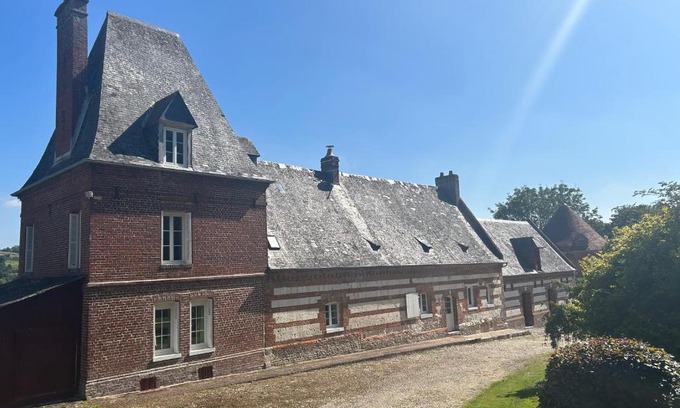 Envermeu House | Gîte d'Hybouville