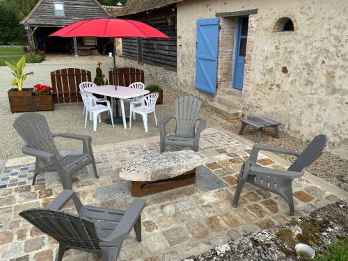 Ballon-Saint-Mars House | Gîte de charme au bord de l'eau, à 30min du Mans, cadre paisible avec pêche et randonnées à proximité - FR-1-410-414