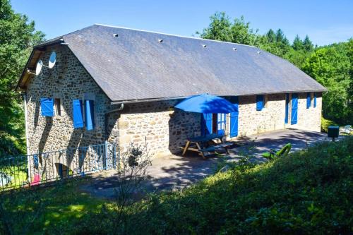 Champagnac-la-Noaille Apartment | Gîte de France à Champagnac-la-Noaille 3 épis - Gîte de France 4 personnes MAE-9884