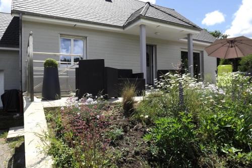 Servieres-le-Chateau Apartment | Gîte de France L'oustal du lac 3 épis - Gîte de France 4 personnes MAE-8964