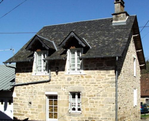 Gimel-les-Cascades Apartment | Gîte de France à Gimel-les-Cascades 3 épis - Gîte de France 4 personnes MAE-0014