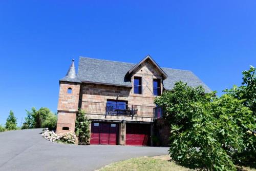 Bassin de Brive Apartment | Gîte de France De chapdevialle la croisée des vents 4 épis - Gîte de France 12 personnes MAE-0064